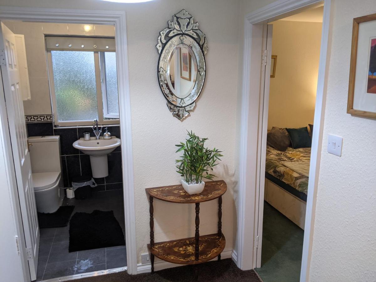 Whitby House Retreat Sleeps 12 Apartment Sleights Bagian luar foto