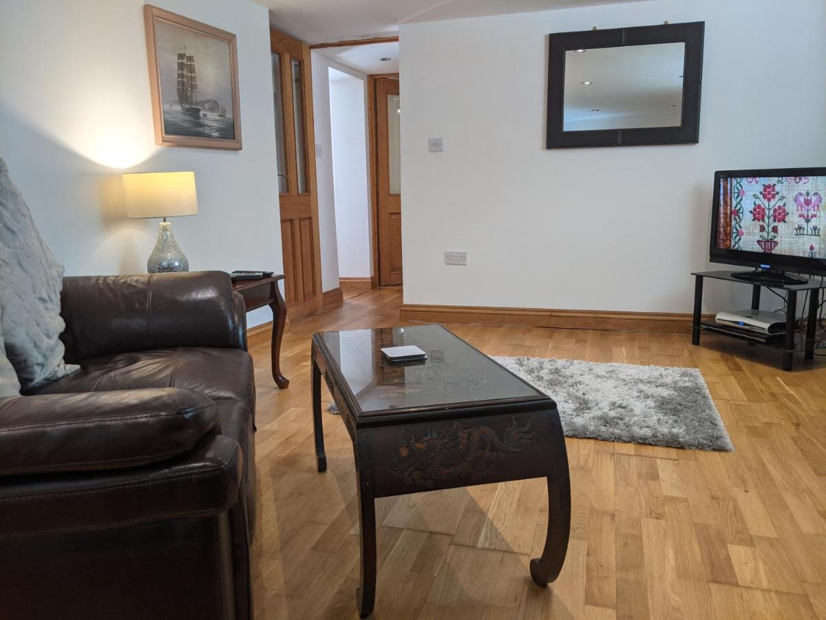 Whitby House Retreat Sleeps 12 Apartment Sleights Bagian luar foto