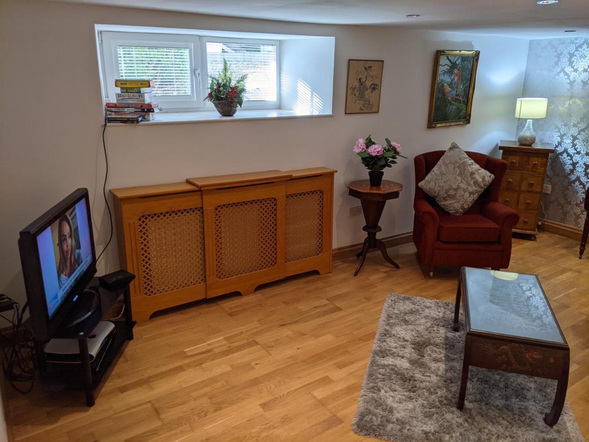 Whitby House Retreat Sleeps 12 Apartment Sleights Bagian luar foto