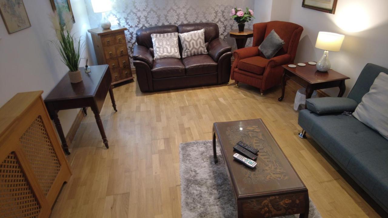 Whitby House Retreat Sleeps 12 Apartment Sleights Bagian luar foto