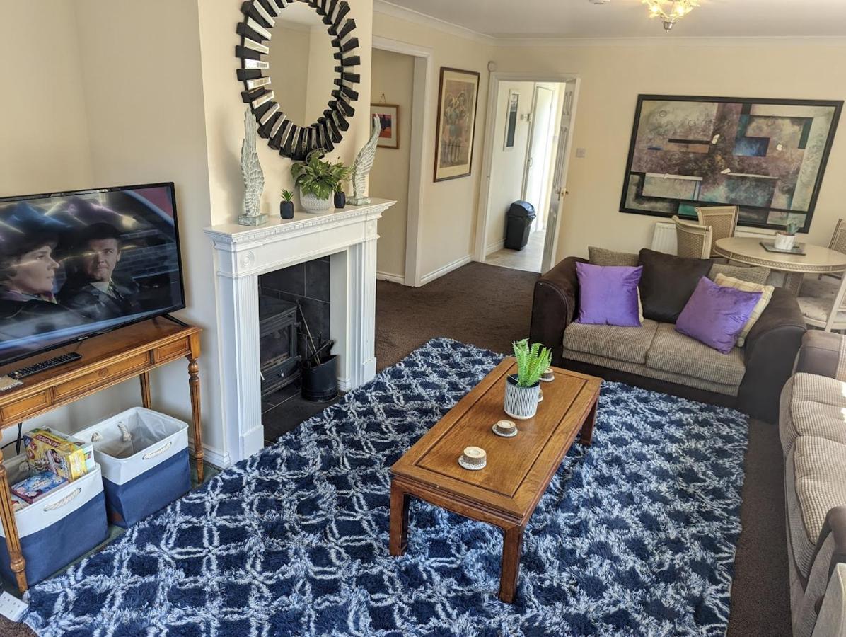 Whitby House Retreat Sleeps 12 Apartment Sleights Bagian luar foto