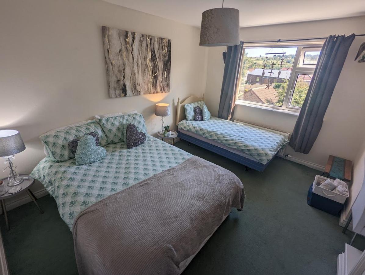 Whitby House Retreat Sleeps 12 Apartment Sleights Bagian luar foto